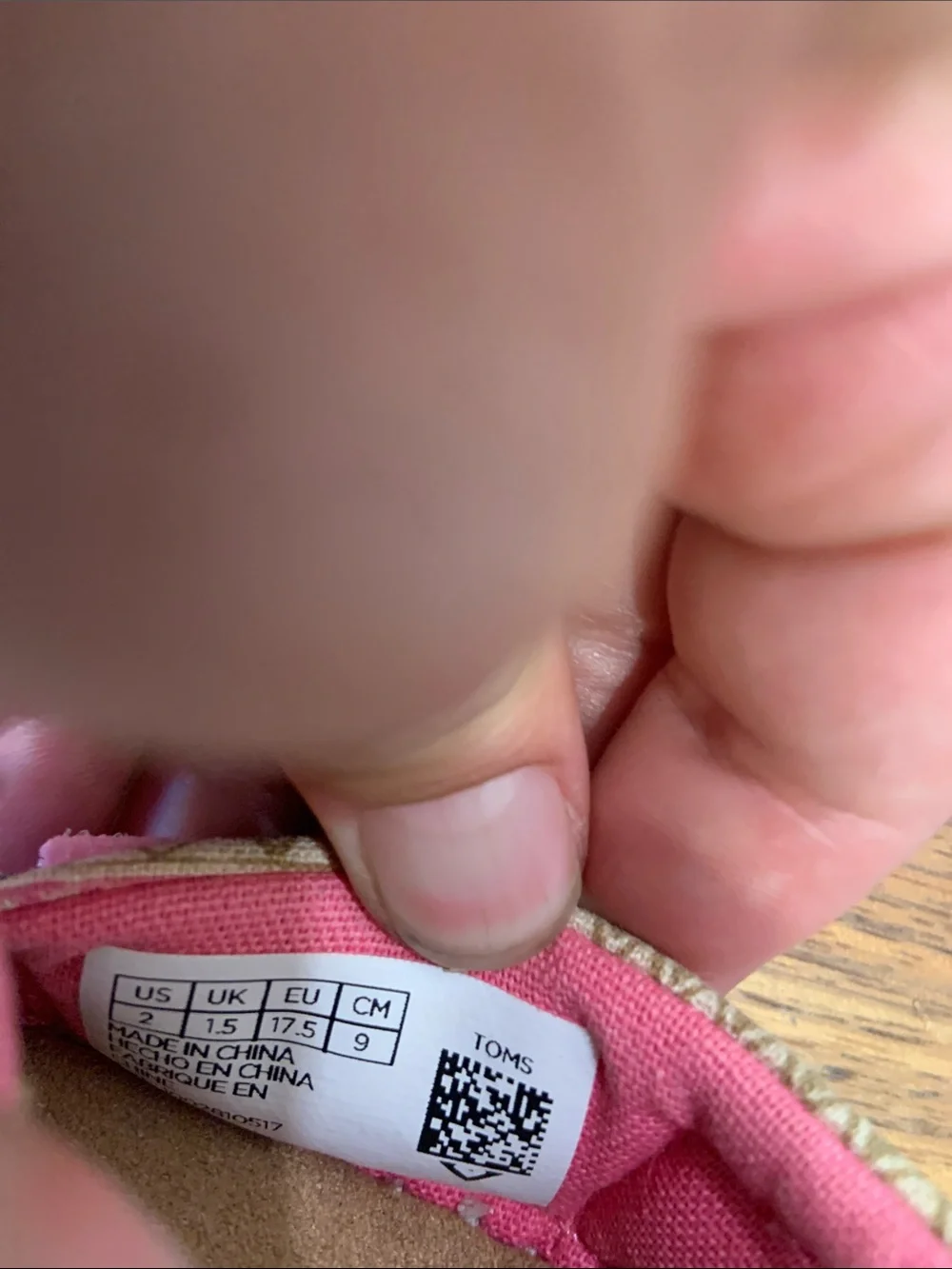 Toms Crib Alpargata Bubblegum Pink Mud Hut Infant Slip-Ons size 2 - Like New